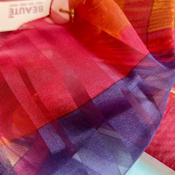 Floral Print Scarf - Picture 5 of 8